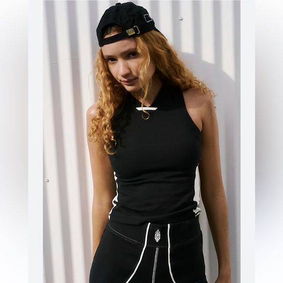 Free People FP Movement Powerwalk Tank in Black/White Combo Size XS New - Picture 1 of 10